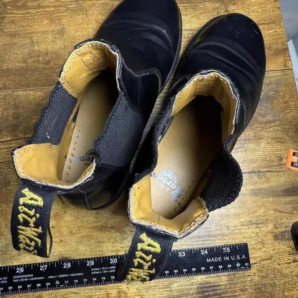 Dr. Martens 2976 11853001 Black Smooth Leather Chelsea Boots Mens 7‎ Womens 8
